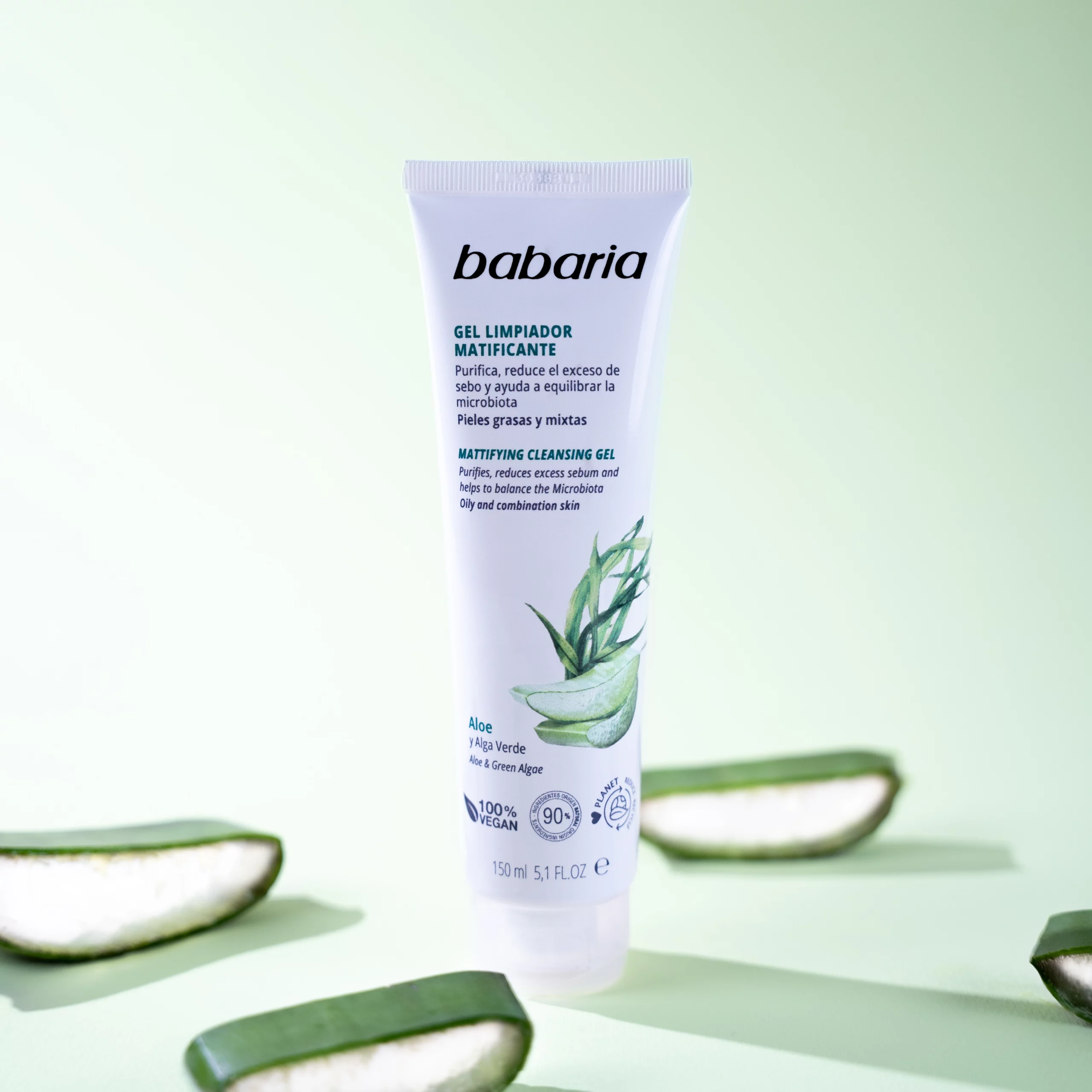 Babaria Matujący żel do mycia twarzy z aloesem i zielonymi algami, skóra mieszana i tłusta, 150 ml - obrazek 2